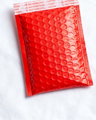 Water Resistant and Puncture Resistant Self-sealing Plastic Bubble Mailer for Secure Shipping