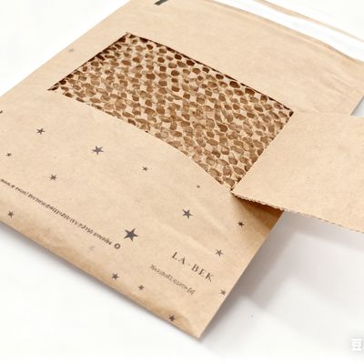 Water-Resistant Honeycomb Paper Mailer with Customizable Width and Thickness for Eco-Friendly Packaging