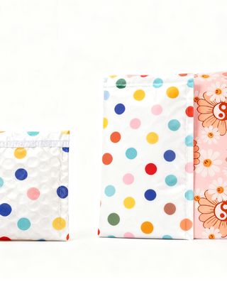 Tear-resistant Plastic Bubble Mailer with Custom Printing for Enhanced Brand Visibility in E-commerce